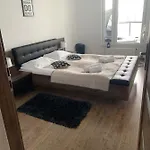Skyscrapper Z Widokiem Na Panorame Warszawy Apartman