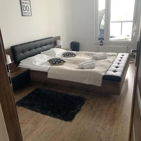 Skyscrapper Z Widokiem Na Panorame Warszawy アパート