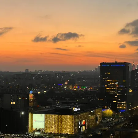 Skyscrapper Z Widokiem Na Panorame Warszawy * ワルシャワ