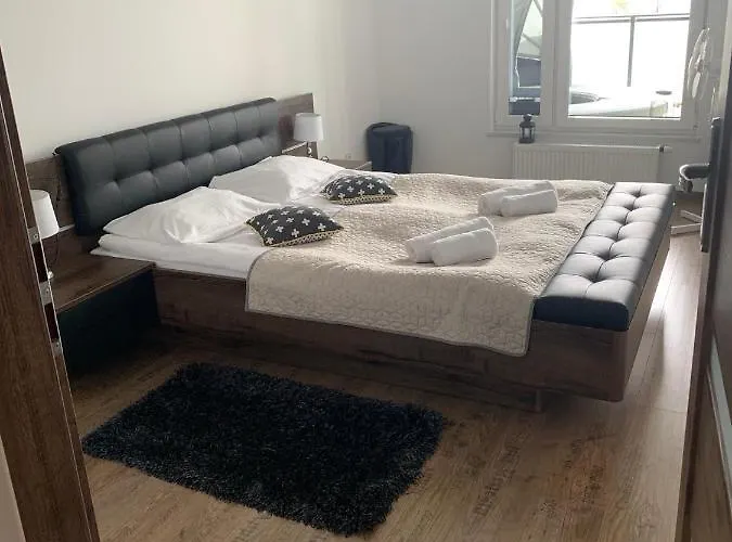 Skyscrapper Z Widokiem Na Panorame Warszawy شقة