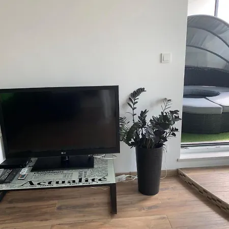 アパート Skyscrapper Z Widokiem Na Panorame Warszawy ワルシャワ